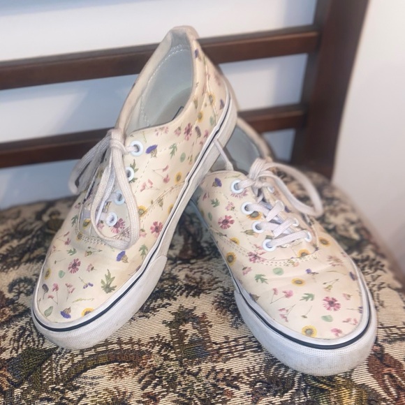 Vans Women’s Doheny Low Rise Canvas Sneakers, sz 6.5 - Picture 9 of 15